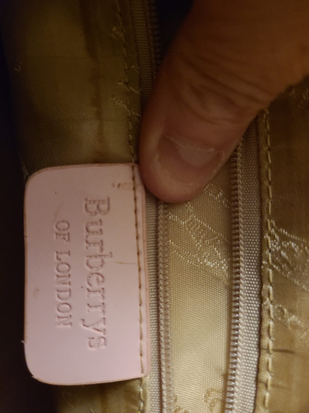 Vintage Burberrys of London Nova Check Canvas Pink Trim Purse Authentic - Picture 10 of 13